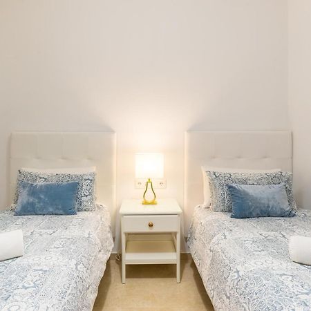 Agua II & Seasonal Pool By Ele Apartments مالقة المظهر الخارجي الصورة